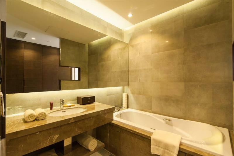 Green Park Hotel Tianjin Binhai  ภายนอก รูปภาพ